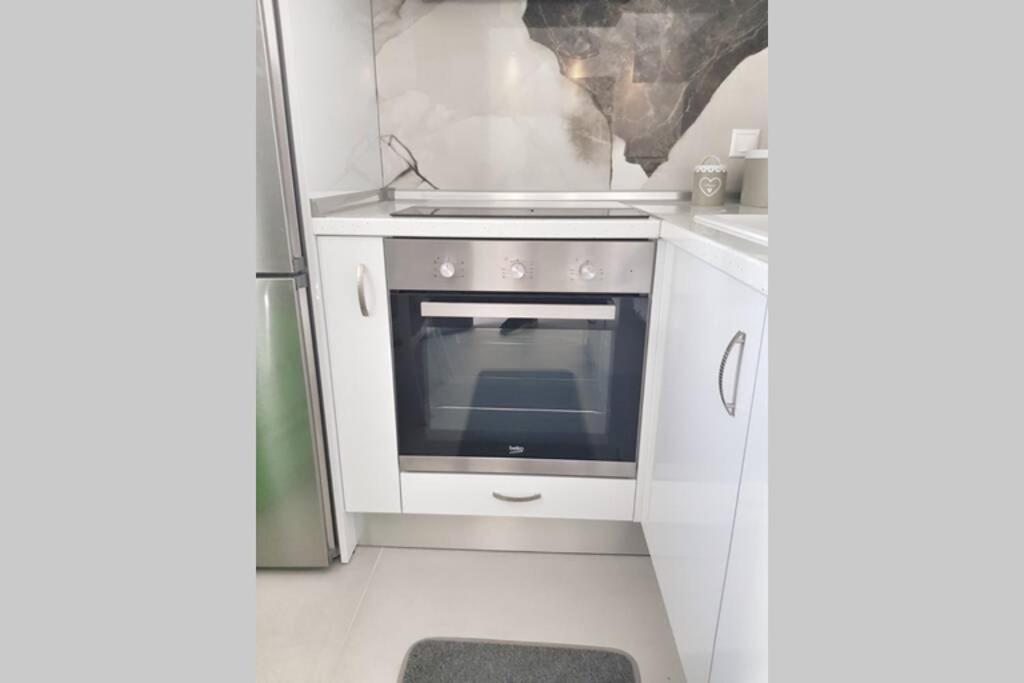 Polychrono New 2 Bedroom Apt. Just By The Sea! Bagian luar foto