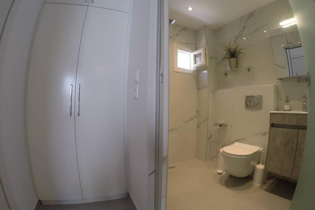 Polychrono New 2 Bedroom Apt. Just By The Sea! Bagian luar foto