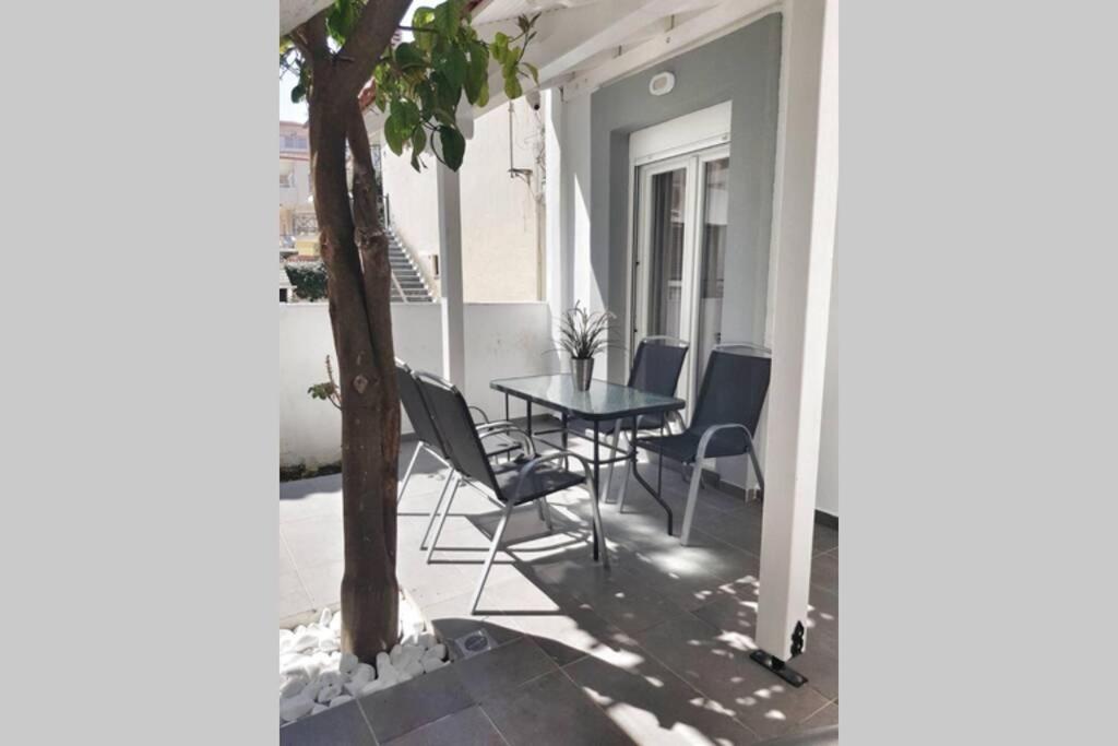 Polychrono New 2 Bedroom Apt. Just By The Sea! Bagian luar foto