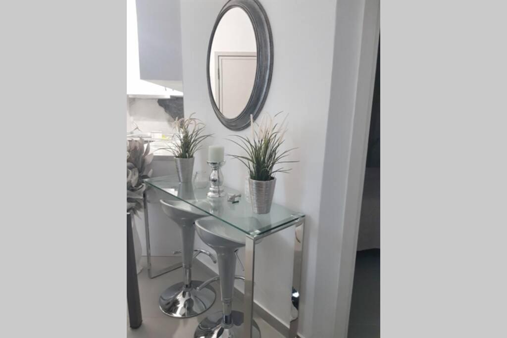 Polychrono New 2 Bedroom Apt. Just By The Sea! Bagian luar foto